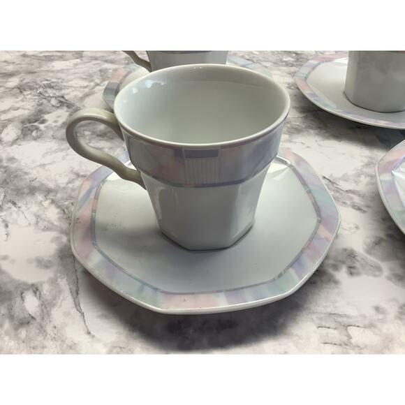 Set of 4 Savoir Vivre "Celina" Flat Cup and Saucer Set.  Vintage China - Picture 2 of 5
